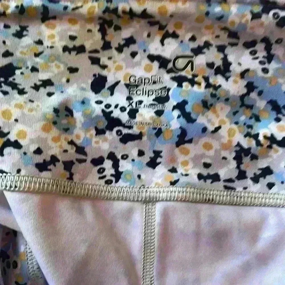 GapFit Eclipse XL Paisley Workout Leggings - Picture 4 of 6